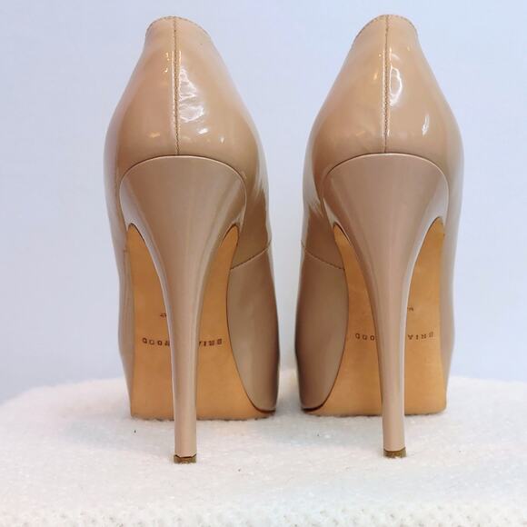 Brian Atwood Beige Patent Leather Platform Pumps Size 36.5 US 6.5, Heel is 5" - Picture 2 of 6